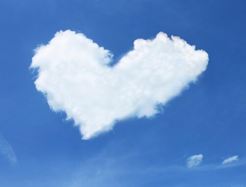 chmura w kształcie serca