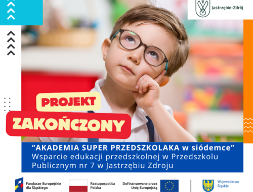 chłopiec w okularach podtrzymujący głowę dłonią